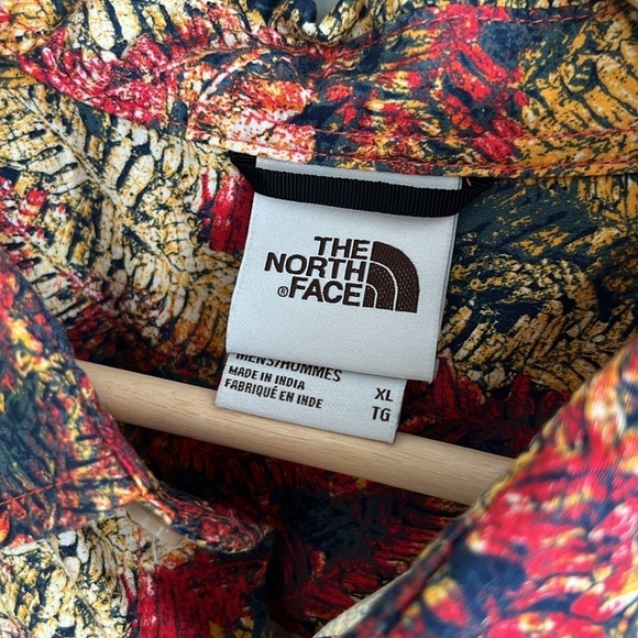 The North Face Baytrail Hawaiian Floral Print Short Sleeve Shirt Size XL - Picture 7 of 11